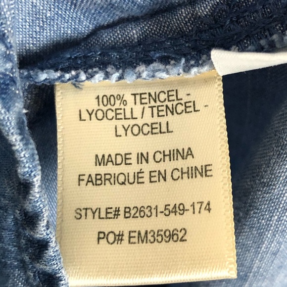 Bella Dahl Blue Chambray Split Back Button Up Top - Picture 5 of 7